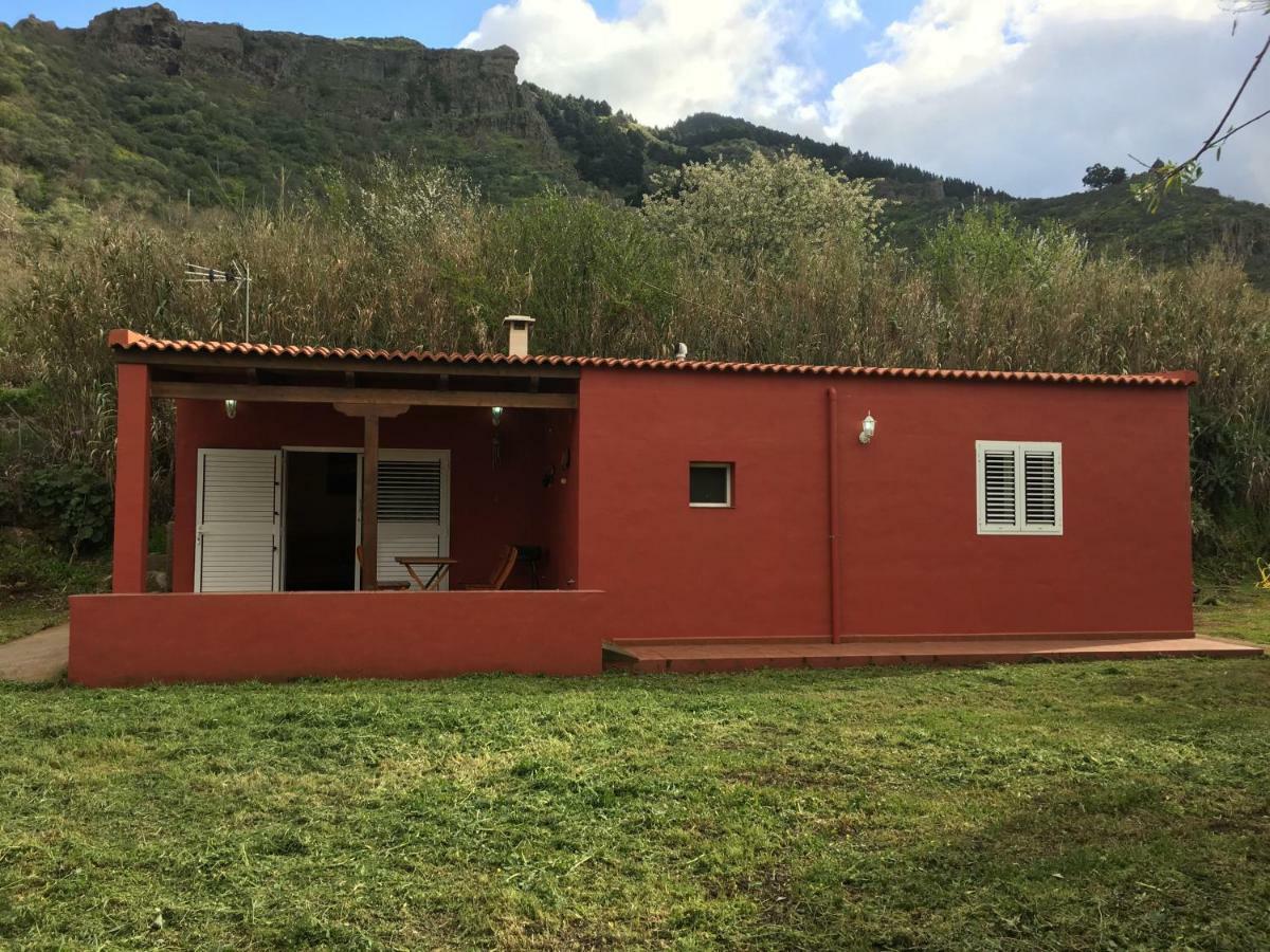 Villa Rafael Vega de San Mateo Exterior photo